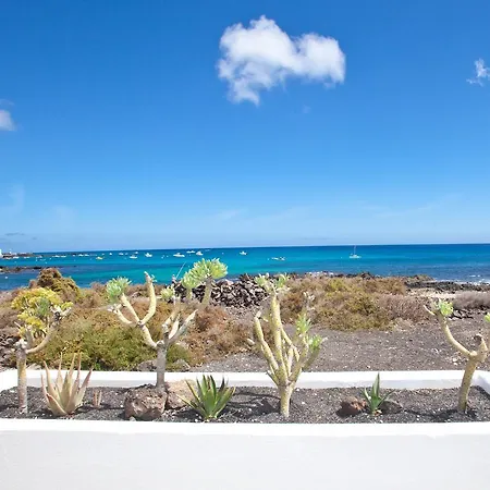 Luxe Punta Mujeres Sea Views! شقة